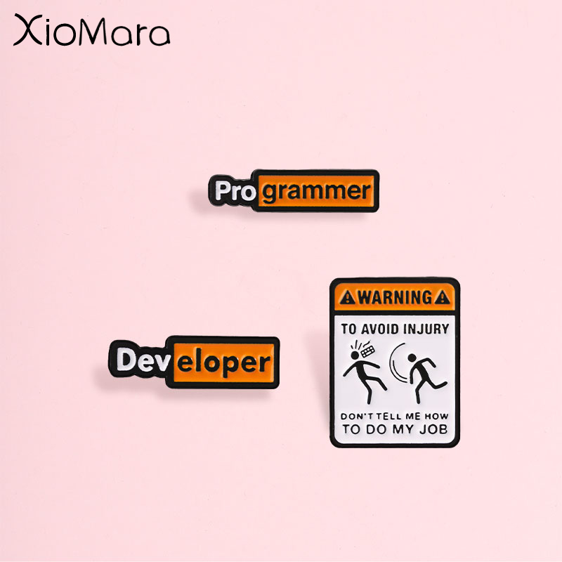 Tech Accessories Backpack - Lencana Pengembang Programmer Lucu, Pin Enamel